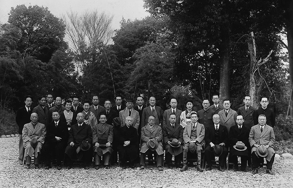 東宝株式会社発足当時の集合写真