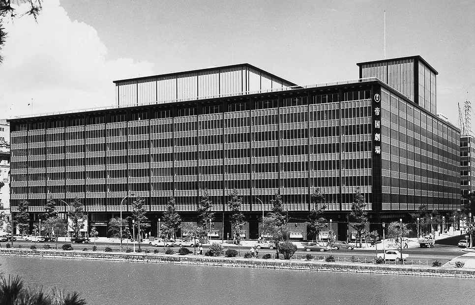 Exterior of the Imperial Theatre at the time